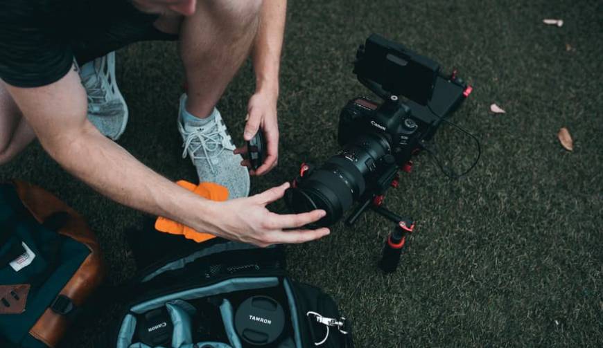 色彩心理学×动态美学，安宁区产品视频拍摄公司唤醒感官冲击力